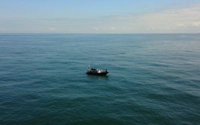 Drone : En bateau avant une plongée